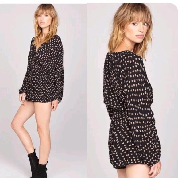 Amuse Society Pants - Amuse Society COASTAL ESCAPE Black Gauze Wrap Lined Romper Shorts Women Size S